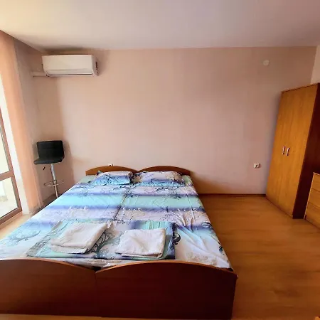 Prestige Studio First Line On The فندق *